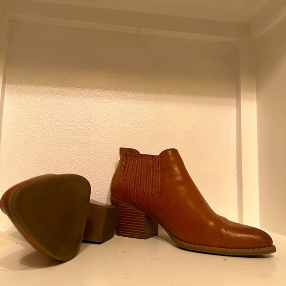 Women’s ankle boots 👢 True to size - Picture 3 of 4